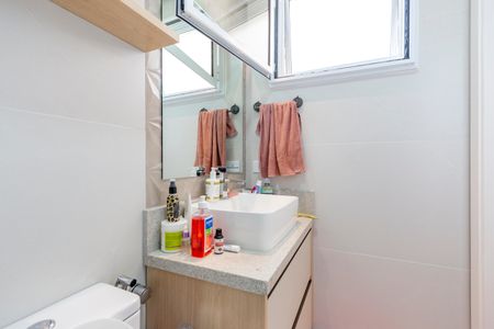 Apartamento à venda com 84m², 3 quartos e 2 vagas Apartamento à venda com 84m², 3 quartos e 2 vagasBanheiro da Suíte