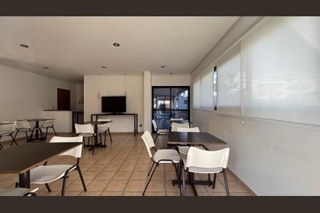 Apartamento à venda com 63m², 2 quartos e 1 vagaÁrea comum