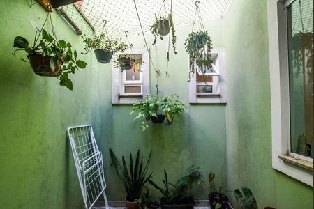 Apartamento à venda com 64m², 2 quartos e 1 vagaÁrea de Serviço