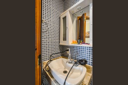 Apartamento à venda com 64m², 2 quartos e 1 vagaBanheiro Social