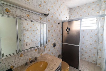 Casa à venda com 300m², 3 quartos e 2 vagas Casa à venda com 300m², 3 quartos e 2 vagasBanheiro da Suíte