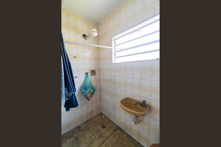 Casa à venda com 300m², 3 quartos e 2 vagas Casa à venda com 300m², 3 quartos e 2 vagasBanheiro de serviço