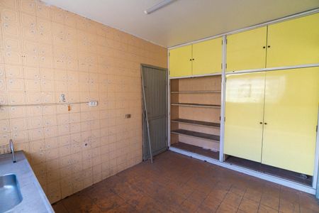 Casa à venda com 300m², 3 quartos e 2 vagas Casa à venda com 300m², 3 quartos e 2 vagasCozinha