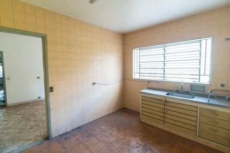 Casa à venda com 300m², 3 quartos e 2 vagas Casa à venda com 300m², 3 quartos e 2 vagasCozinha