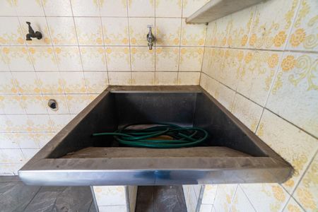 Casa à venda com 300m², 3 quartos e 2 vagas Casa à venda com 300m², 3 quartos e 2 vagasÁrea de Serviço Detalhe