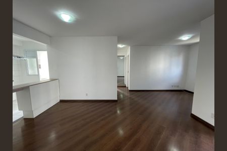 Apartamento à venda com 72m², 2 quartos e 2 vagas Apartamento à venda com 72m², 2 quartos e 2 vagasSala