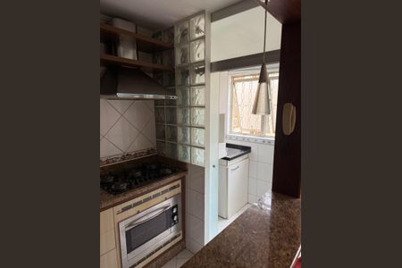 Apartamento à venda com 58m², 2 quartos e 1 vaga Apartamento à venda com 58m², 2 quartos e 1 vagaCozinha e Área de Serviço