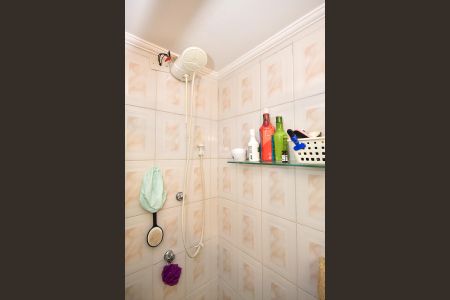 Apartamento à venda com 54m², 2 quartos e 2 vagasChuveiro do Banheiro