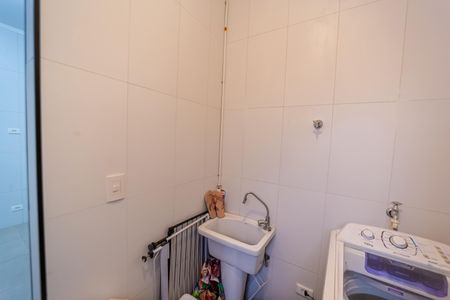 Casa à venda com 150m², 3 quartos e 2 vagas Casa à venda com 150m², 3 quartos e 2 vagasÁrea de Serviço