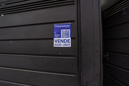 Casa à venda com 150m², 3 quartos e 2 vagas Casa à venda com 150m², 3 quartos e 2 vagasPlaca