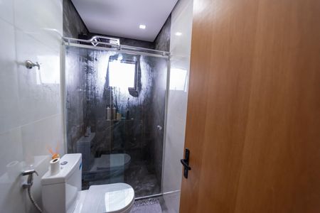 Casa à venda com 150m², 3 quartos e 2 vagas Casa à venda com 150m², 3 quartos e 2 vagasBanheiro 2