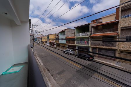 Casa à venda com 150m², 3 quartos e 2 vagas Casa à venda com 150m², 3 quartos e 2 vagasVaranda