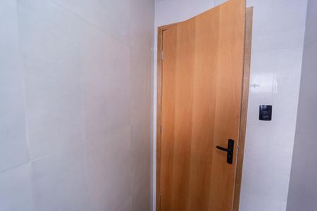 Casa à venda com 150m², 3 quartos e 2 vagas Casa à venda com 150m², 3 quartos e 2 vagasBanheiro 2