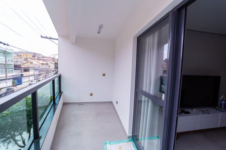 Casa à venda com 150m², 3 quartos e 2 vagas Casa à venda com 150m², 3 quartos e 2 vagasVaranda
