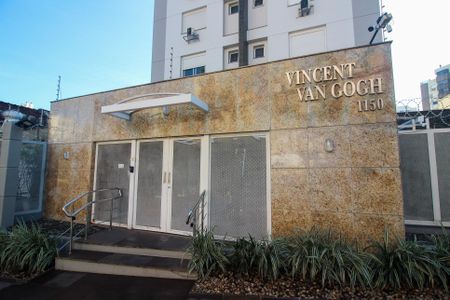 Apartamento à venda com 60m², 2 quartos e 1 vagaFachada e portaria