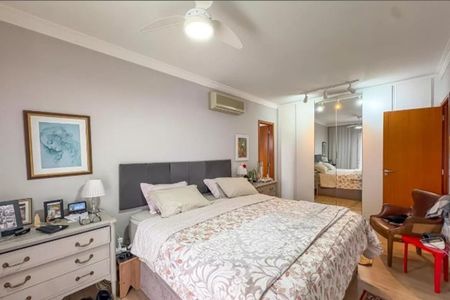Apartamento à venda com 212m², 3 quartos e 4 vagas
