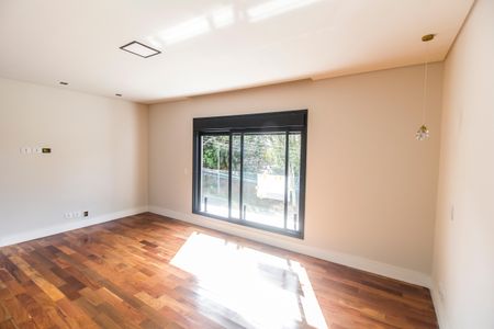 Casa à venda com 557m², 4 quartos e 8 vagas Casa à venda com 557m², 4 quartos e 8 vagasSuíte 1