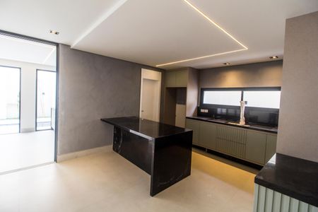 Casa à venda com 557m², 4 quartos e 8 vagas Casa à venda com 557m², 4 quartos e 8 vagasCozinha