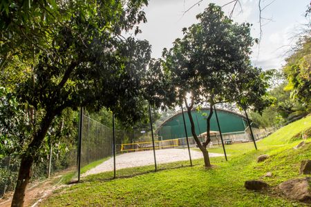 Casa à venda com 557m², 4 quartos e 8 vagas Casa à venda com 557m², 4 quartos e 8 vagasQuadra Esportiva