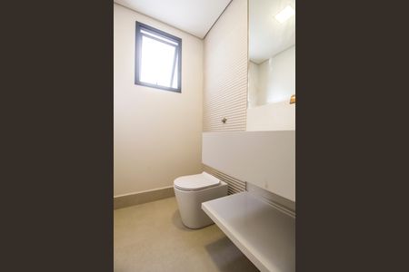 Casa à venda com 557m², 4 quartos e 8 vagas Casa à venda com 557m², 4 quartos e 8 vagasLavabo