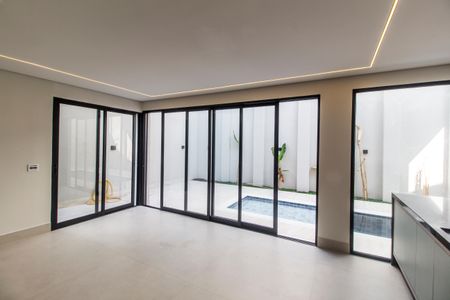 Casa à venda com 557m², 4 quartos e 8 vagas Casa à venda com 557m², 4 quartos e 8 vagasVaranda gourmet