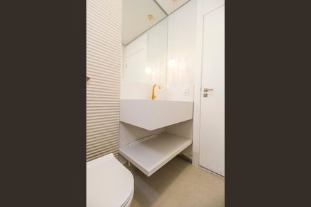 Casa à venda com 557m², 4 quartos e 8 vagas Casa à venda com 557m², 4 quartos e 8 vagasLavabo