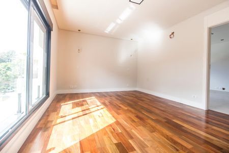 Casa à venda com 557m², 4 quartos e 8 vagas Casa à venda com 557m², 4 quartos e 8 vagasSuíte 1