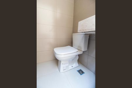 Casa à venda com 557m², 4 quartos e 8 vagas Casa à venda com 557m², 4 quartos e 8 vagasBanheiro de Serviço