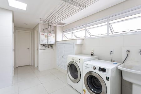 Apartamento à venda com 255m², 4 quartos e 4 vagas