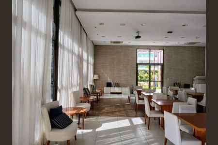 Apartamento à venda com 65m², 2 quartos e 1 vaga