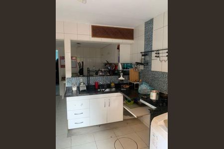 Casa à venda com 121m², 4 quartos e 1 vaga