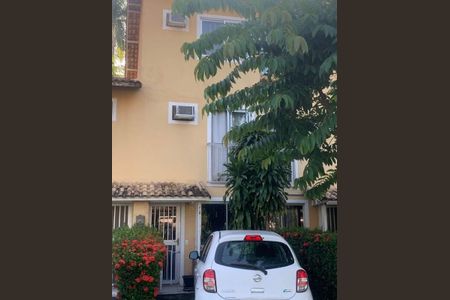 Casa à venda com 121m², 4 quartos e 1 vaga