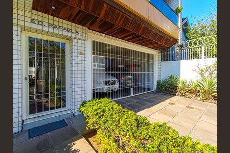 Apartamento à venda com 140m², 3 quartos e 1 vaga Apartamento à venda com 140m², 3 quartos e 1 vagaFachada