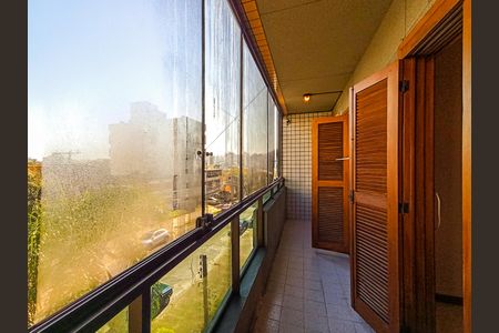 Apartamento à venda com 140m², 3 quartos e 1 vaga Apartamento à venda com 140m², 3 quartos e 1 vagaVaranda do Quarto 2