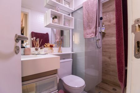 Apartamento à venda com 145m², 3 quartos e 2 vagas Apartamento à venda com 145m², 3 quartos e 2 vagasBanheiro da Suíte