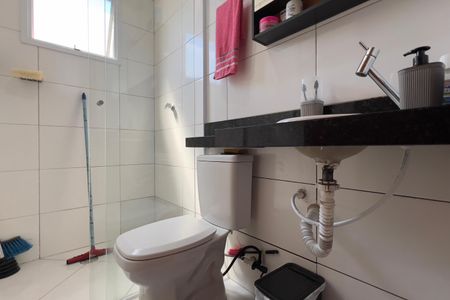 Apartamento à venda com 47m², 2 quartos e 1 vaga Apartamento à venda com 47m², 2 quartos e 1 vagaBanheiro