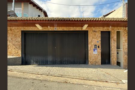Casa à venda com 369m², 3 quartos e 9 vagasFachada