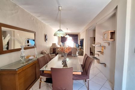 Sala de casa para alugar com 4 quartos, 150m² em Saracuruna, Duque de Caxias