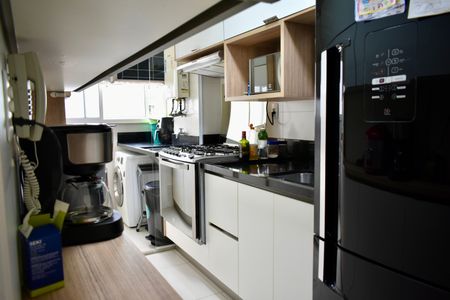 Apartamento à venda com 100m², 3 quartos e 2 vagas Apartamento à venda com 100m², 3 quartos e 2 vagasCozinha