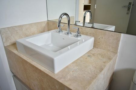 Apartamento à venda com 100m², 3 quartos e 2 vagas Apartamento à venda com 100m², 3 quartos e 2 vagasBanheiro da Suíte