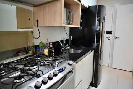 Apartamento à venda com 100m², 3 quartos e 2 vagas Apartamento à venda com 100m², 3 quartos e 2 vagasCozinha