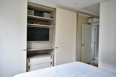 Apartamento à venda com 100m², 3 quartos e 2 vagas Apartamento à venda com 100m², 3 quartos e 2 vagasSuíte