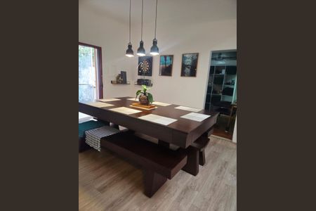 Casa à venda com 70m², 2 quartos e sem vaga Casa à venda com 70m², 2 quartos e sem vagaSala de TV