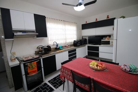 Apartamento à venda com 90m², 2 quartos e 1 vagaCozinha