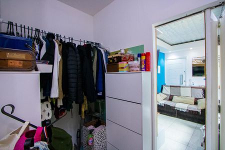 Apartamento à venda com 90m², 2 quartos e 1 vaga Apartamento à venda com 90m², 2 quartos e 1 vagaCloset