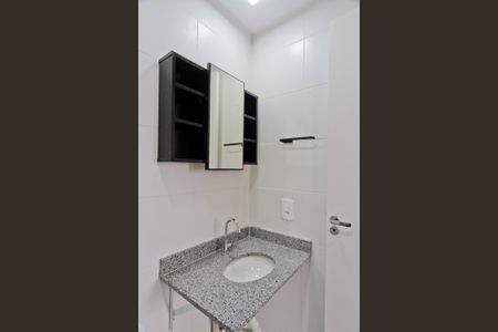 Apartamento para alugar com 36m², 2 quartos e sem vaga Apartamento para alugar com 36m², 2 quartos e sem vagaBanheiro