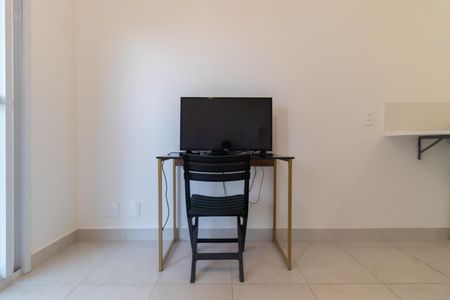 Sala de apartamento para alugar com 1 quarto, 32m² em Parque Industrial Tomas Edson, São Paulo