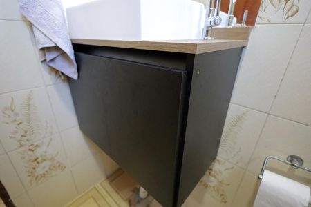 Casa à venda com 150m², 3 quartos e 2 vagas Casa à venda com 150m², 3 quartos e 2 vagasBanheiro 1