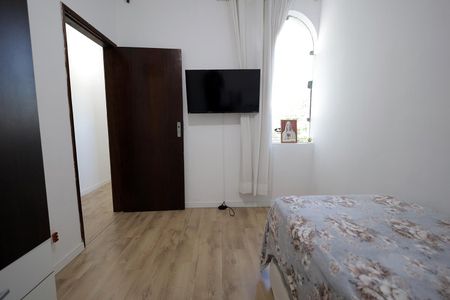 Casa à venda com 150m², 3 quartos e 2 vagas Casa à venda com 150m², 3 quartos e 2 vagasQuarto 2