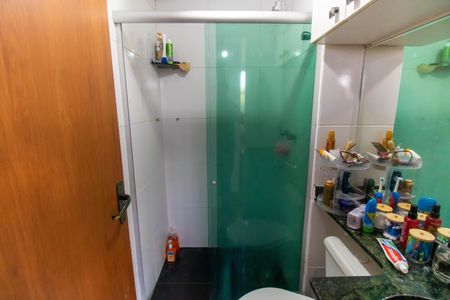 Apartamento à venda com 66m², 2 quartos e 1 vaga Apartamento à venda com 66m², 2 quartos e 1 vagaBanheiro